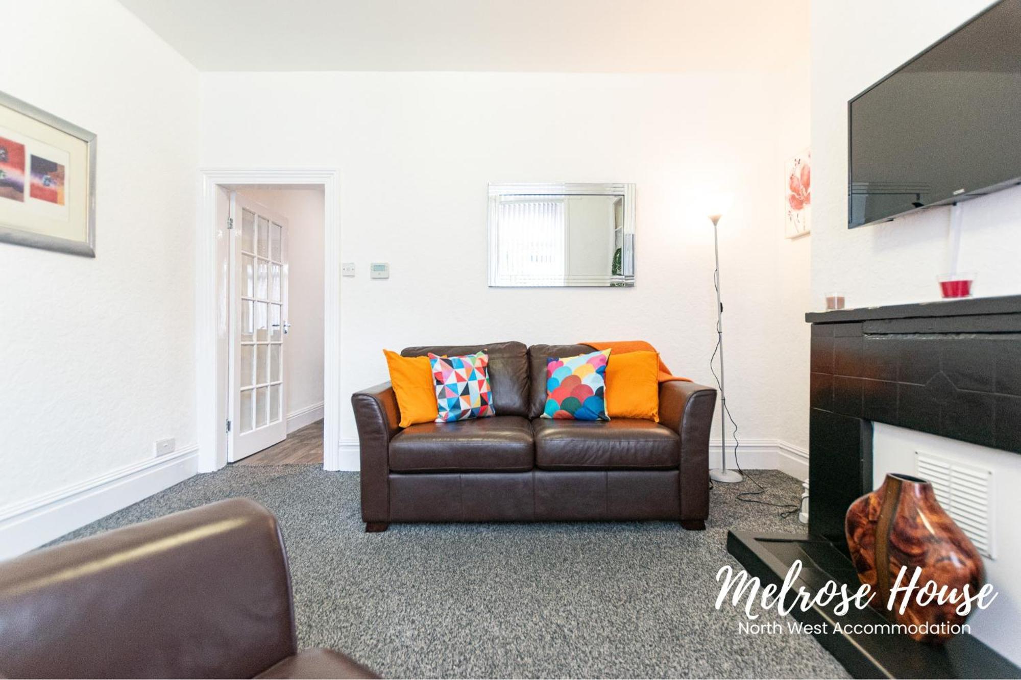 Manchester Work Stays 2Br Home With Parking & Wifi エクステリア 写真