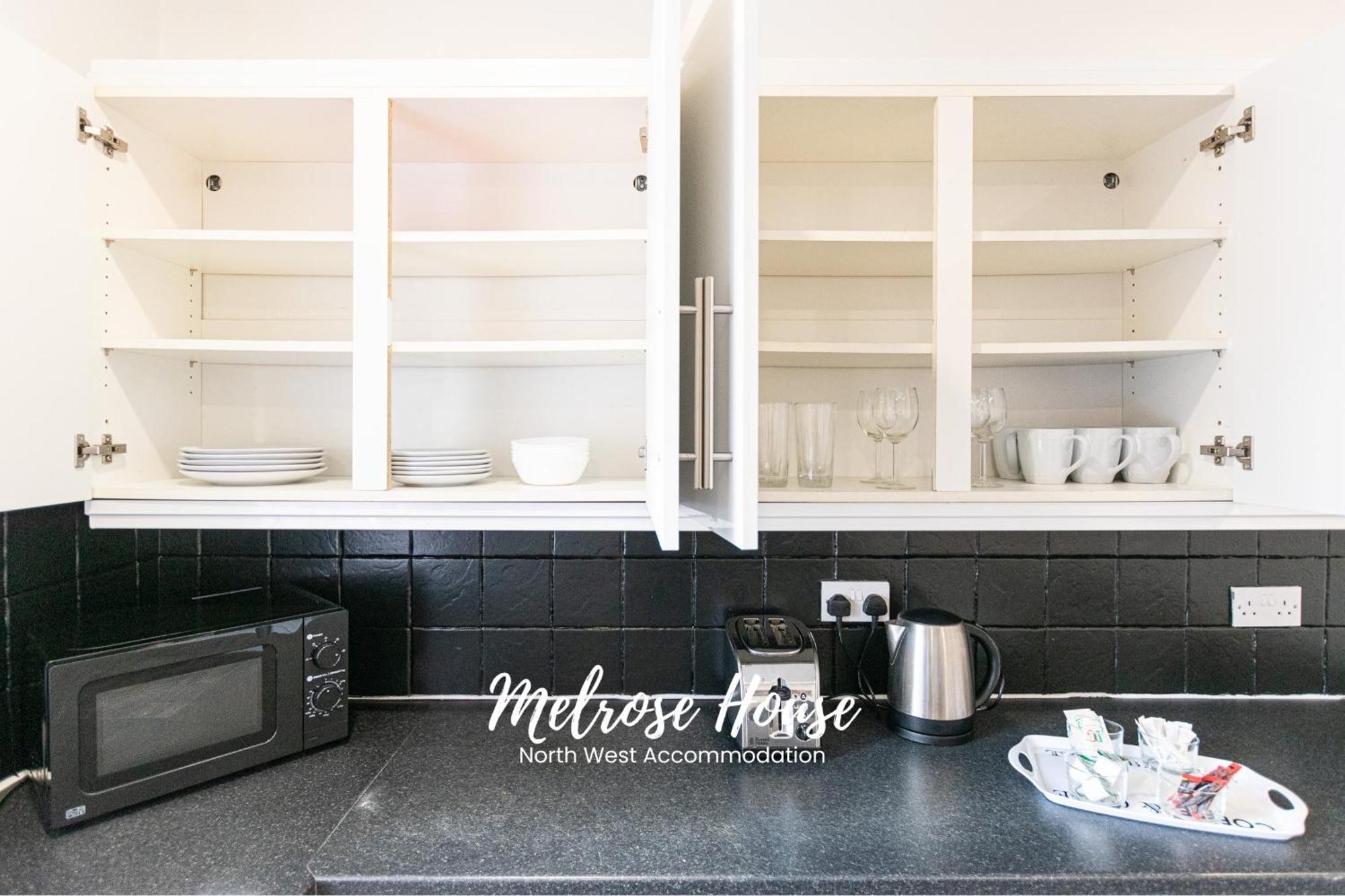 Manchester Work Stays 2Br Home With Parking & Wifi エクステリア 写真