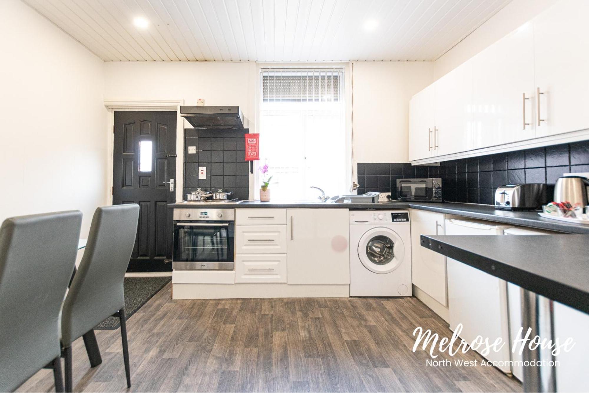 Manchester Work Stays 2Br Home With Parking & Wifi エクステリア 写真