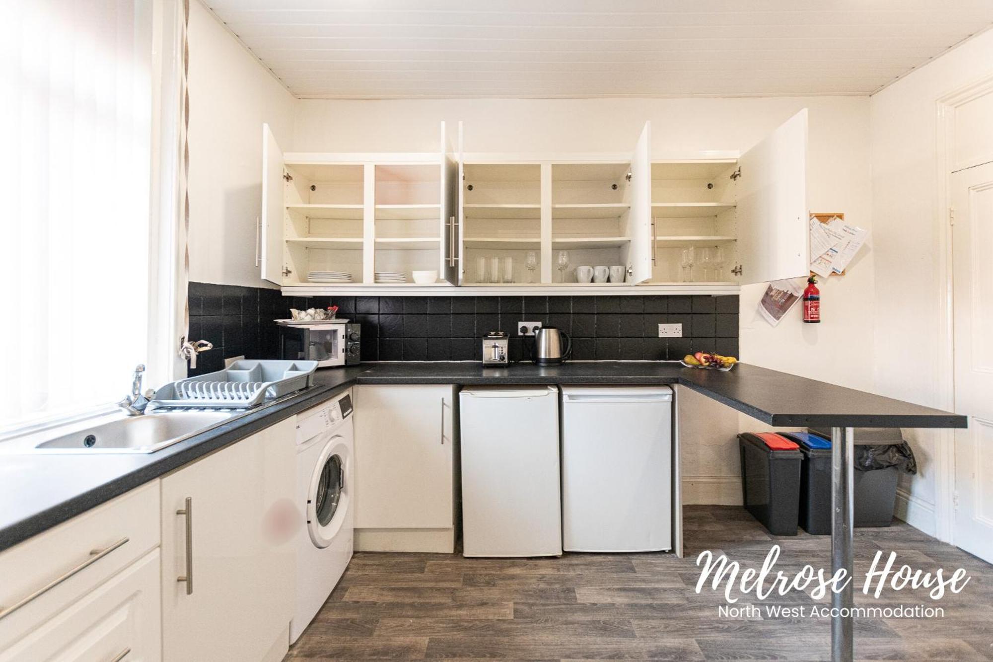 Manchester Work Stays 2Br Home With Parking & Wifi エクステリア 写真