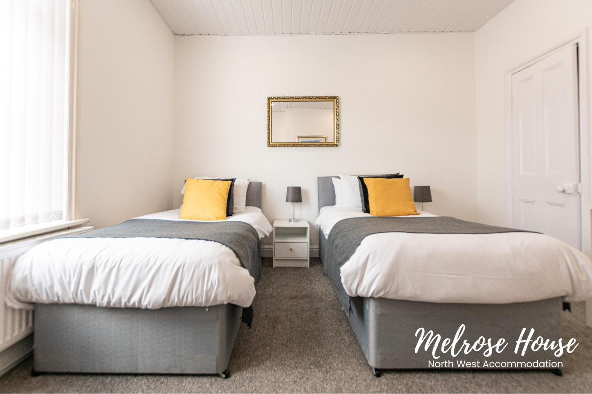 Manchester Work Stays 2Br Home With Parking & Wifi エクステリア 写真