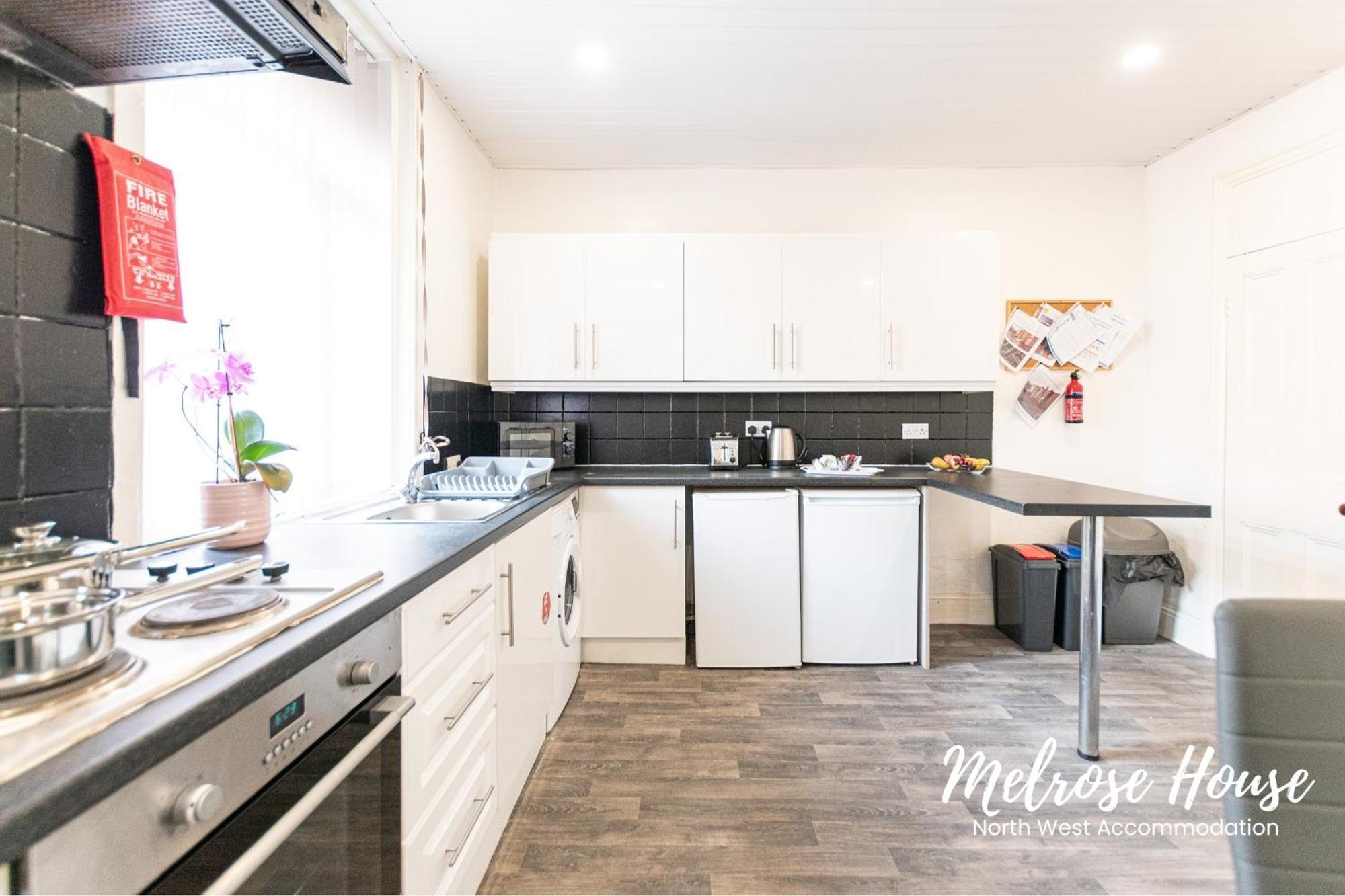 Manchester Work Stays 2Br Home With Parking & Wifi エクステリア 写真
