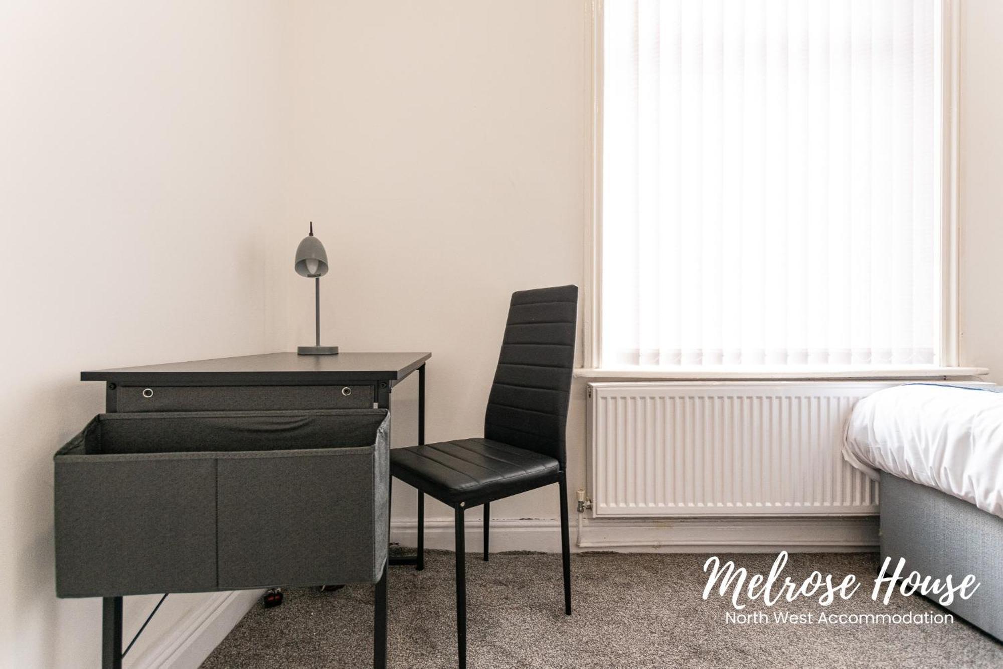 Manchester Work Stays 2Br Home With Parking & Wifi エクステリア 写真