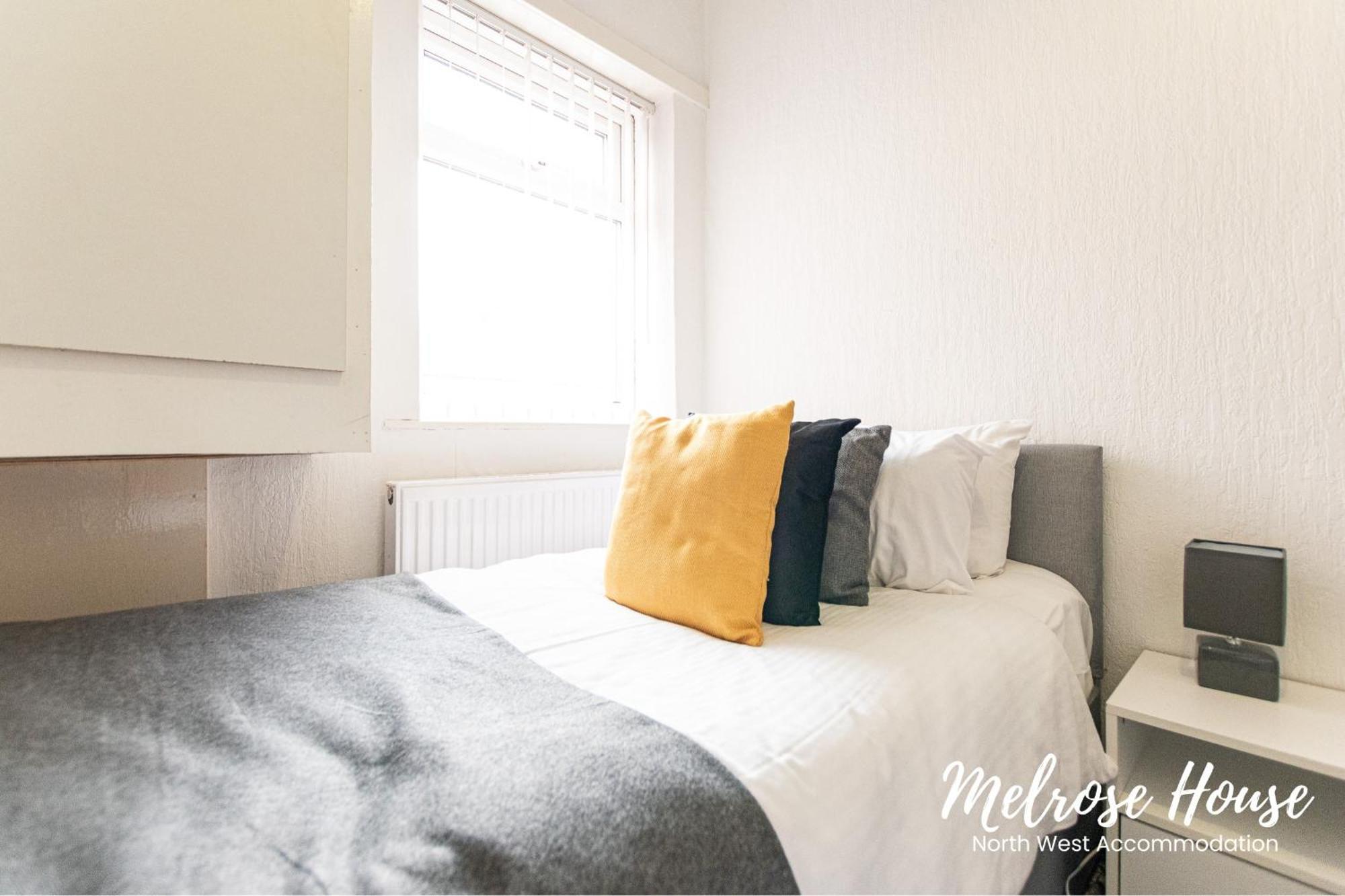 Manchester Work Stays 2Br Home With Parking & Wifi エクステリア 写真